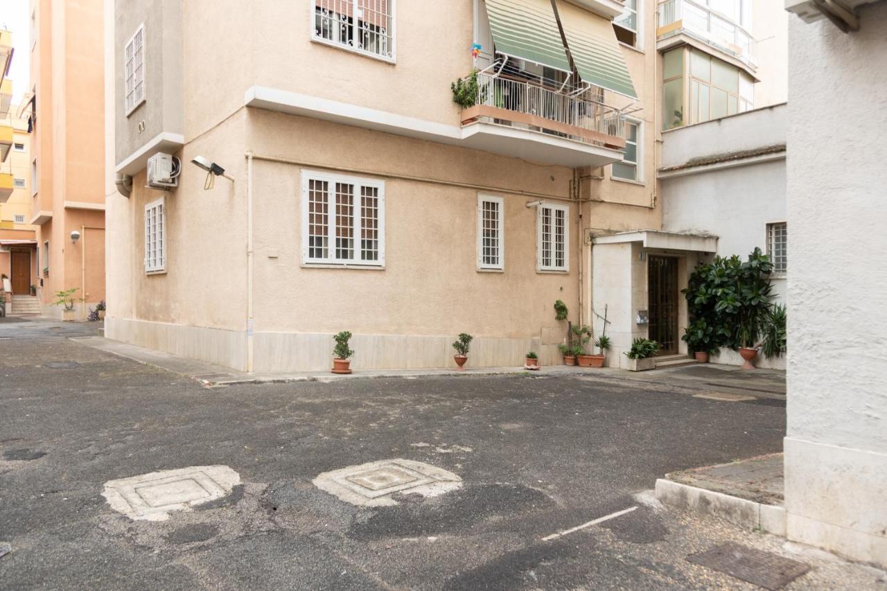 Rude House Apartment Rom
